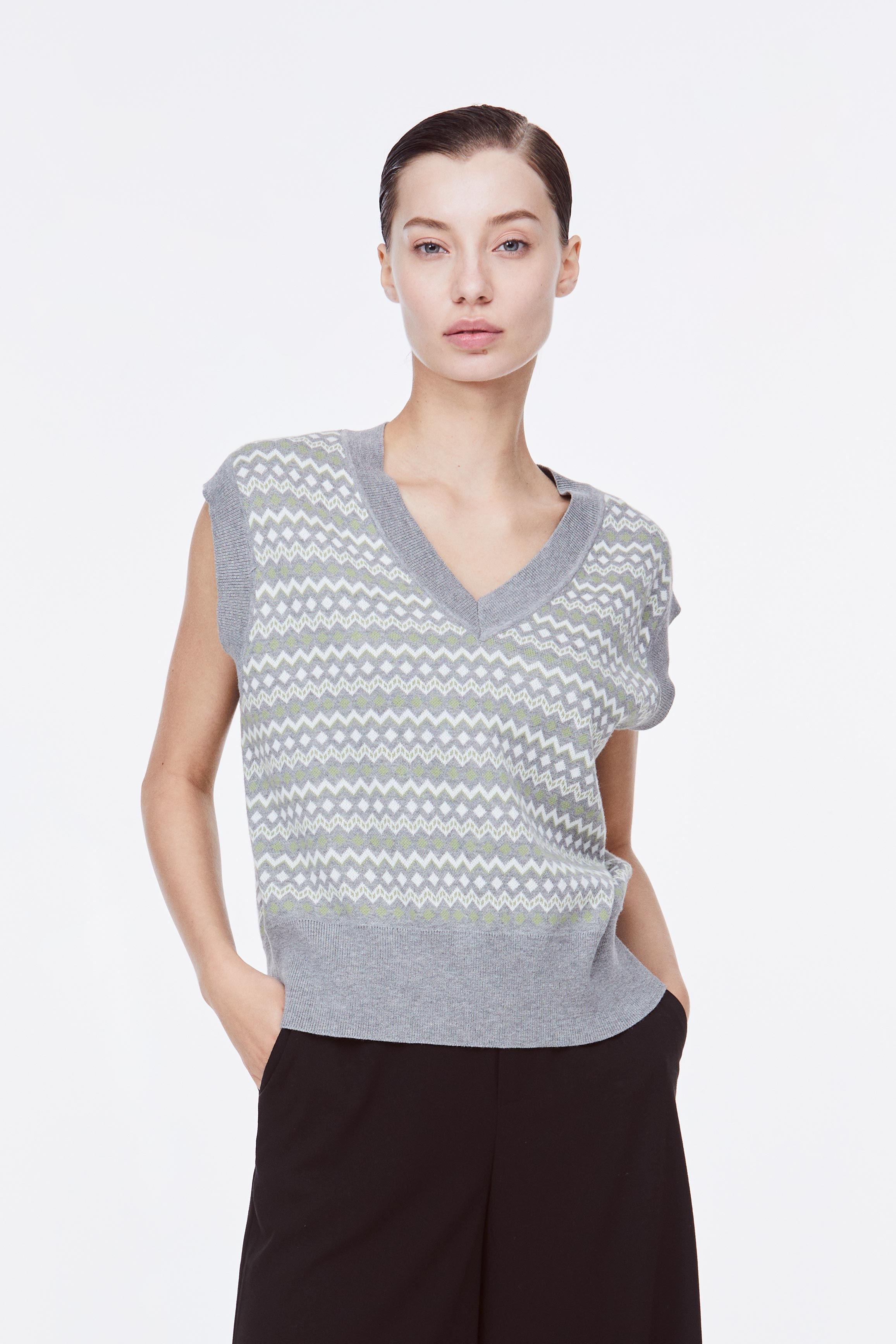 iORA Pattern Knit Vest Top|,|